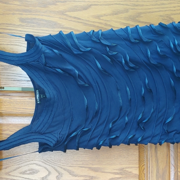 Navy Express Ruffle tank - Picture 3 of 4